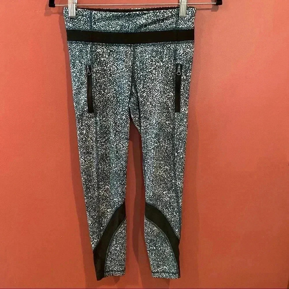 Lululemon Blue Leggings with Dots - Picture 2 of 8